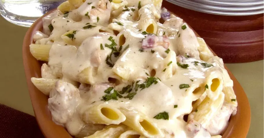 Receita de Macarrão com Presunto e Molho Branco